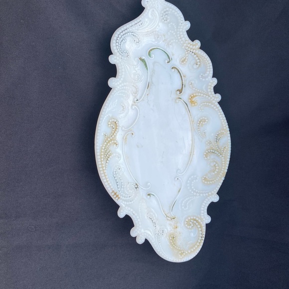 🤍🖤HP🖤🤍 Milk Glass Antique Victorian Dresser Pin Tray with Paisley Scroll Edging - Picture 9 of 10